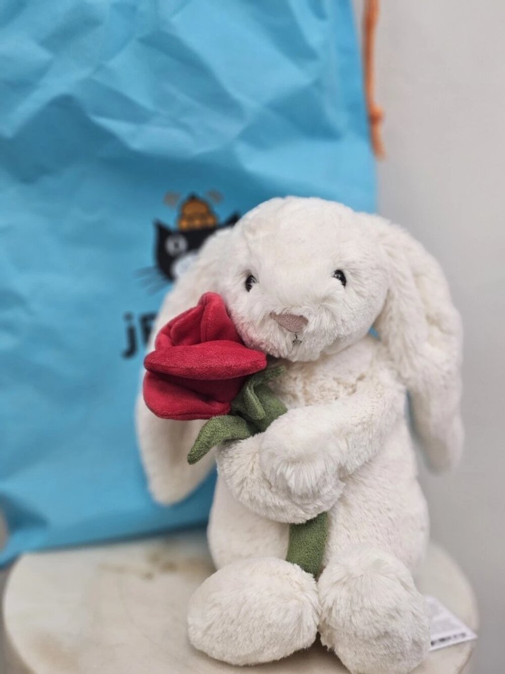 Jellycat Cream Bunny With Rose Medium 12.2 Inch Plush NWT Dust Bag
